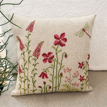 2052-3 Red Flowers Square-Pomp Stitch